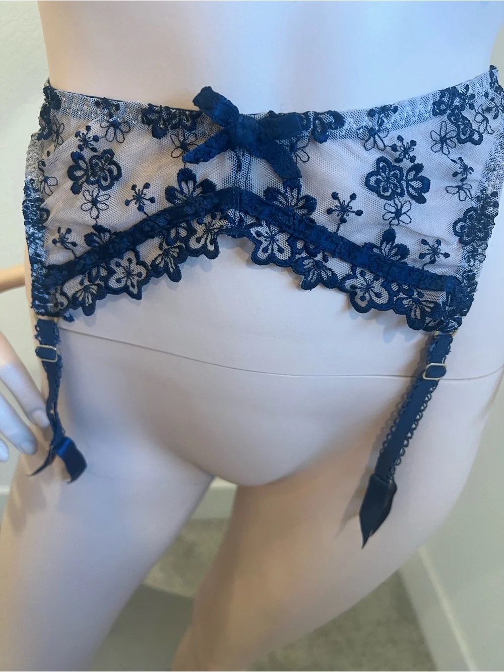 Agent Provocateur Navy Floral Sheer Lace Bra & Garter Set